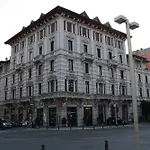 Bed & Breakfast City's House