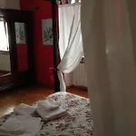Bed & Breakfast City's House