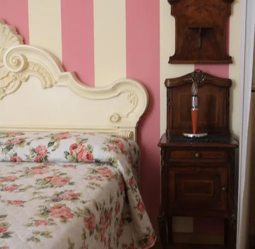 Bed & Breakfast City's House 2*