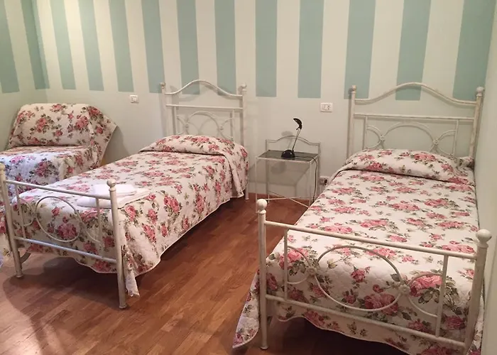 Bed & Breakfast City's House 2*